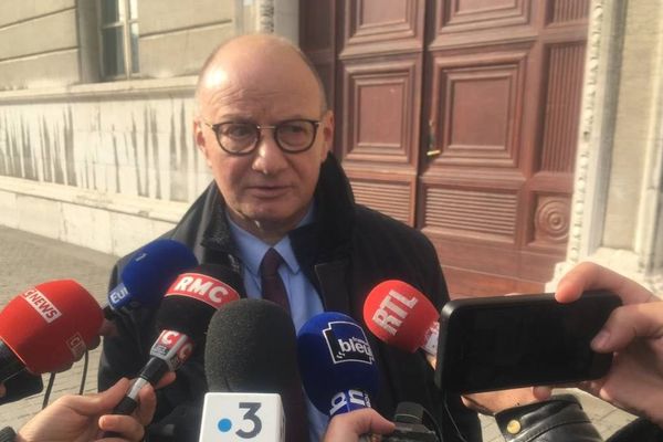 Matre Boulloud, l'avocat des parents d'Arthur Noyer a dit quelques mots à la presse après l'audience.