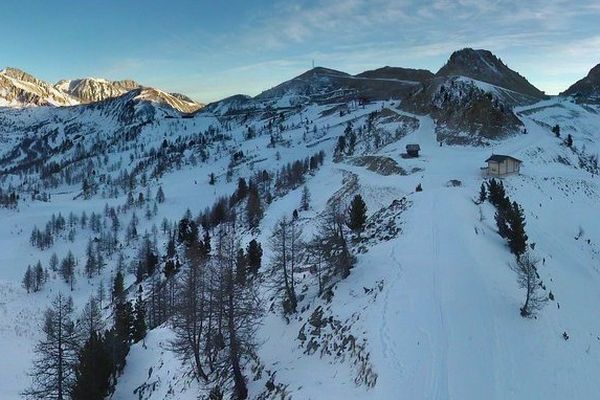 Neige sur les sommets d'Isola 2000, le 5 décembre 2013