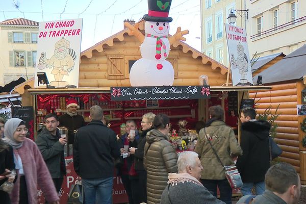 Le record des 500.000 visiteurs de l'an passé au marche de Noël de Limoges ne sera sûrement pas battu cette année.