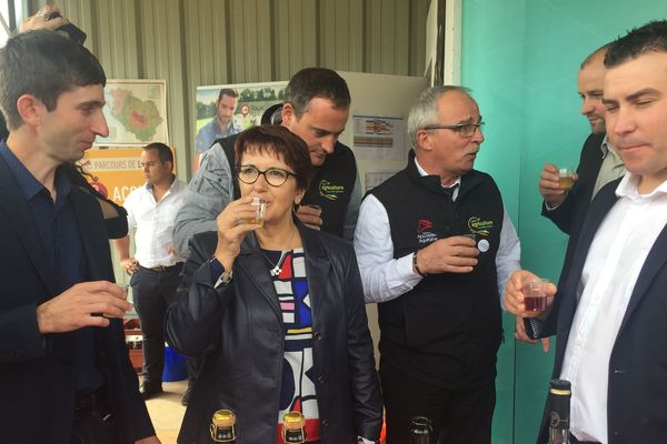 Après le Salon de l'agriculture à Paris, c'est au Salon de l'agriculture de la Nouvelle-Aquitaine que se rend la patronne de la FNSEA.