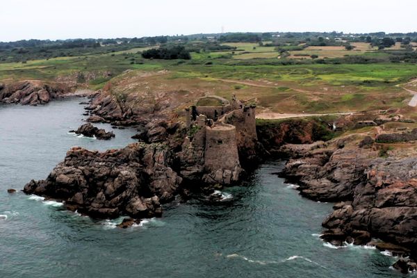 La beauté sauvage et patrimonial des côtes de l'île d'Yeu