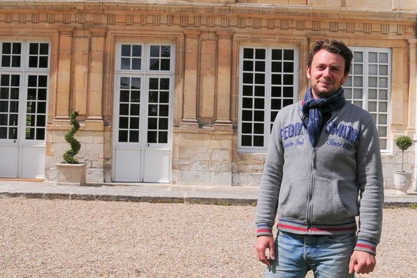 Nicolas Navarro restaure le château du Taillis depuis l'âge de 16 ans.