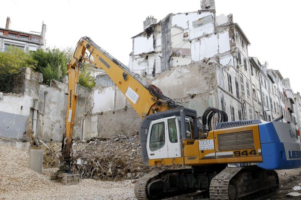 Perquisitions en cours chez les propriétaires de l'immeuble n°65 de la rue d'Aubagne