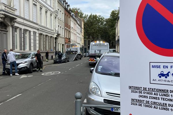 Dans une rue près de la place de Strasbourg à Lille.