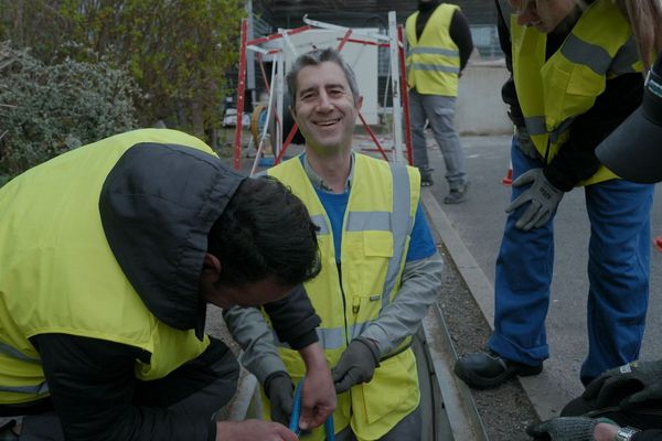 Avec "Au Boulot !", le réalisateur haut-savoyard Gilles Perret signe sa troisième collaboration avec l'élu de la Somme, François Ruffin.