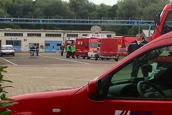 Un important détachement de pompiers est à pied d’œuvre ce vendredi 13 septembre 2013, sur un site classé Séveso 2, implanté dans la zone industrielle de Chalon. 