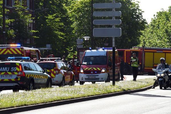 L'accident s'est produit vers 9 heures, avenue des Nations Unies à Roubaix