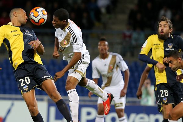 Lens tenu en échec par Arles-Avignon, ce lundi soir : 1-1.