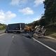 Un accident entre un poids-lourd et camion signaliseur de la direction des routes a fait un blessé léger sur l'A84 dans le sud-Manche. Le 08 octobre 2024.