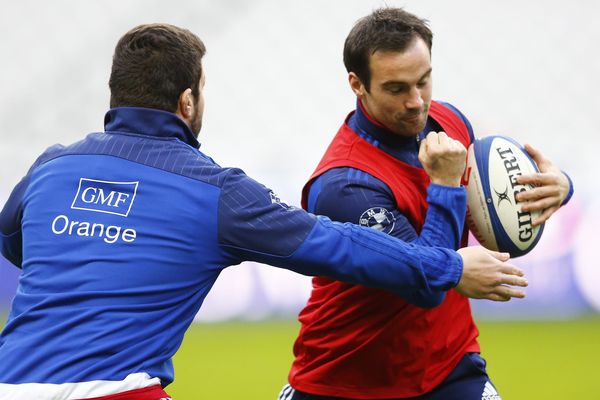 Morgan Parra lors de l'entraînement avec le XV de France.