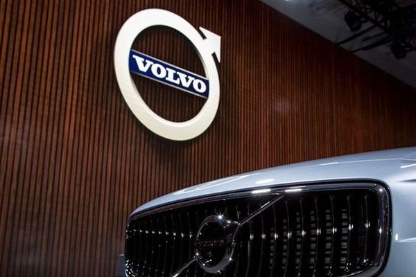 Le constructeur automobile suédois Volvo Cars a annoncé samedi 20 février 2016 qu'il rappelait 59 000 voitures pour un problème électronique.