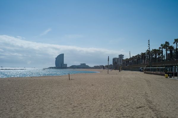 A Barcelone, les plages sont de nouveau accessibles de 6h à 10h pour faire su sport - 8/05/2020 