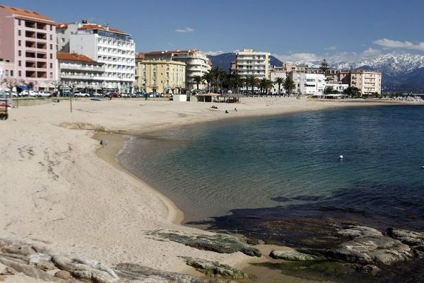 Ajaccio, les plages du Trotel