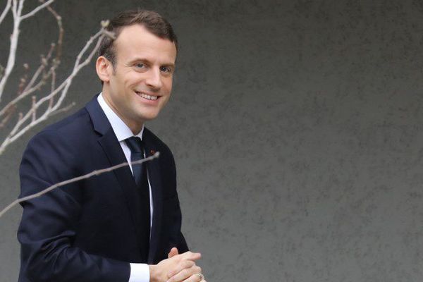 Emmanuel Macron lors de son déplacement à l'INRA à San Giuliano, le 7 février 2018.