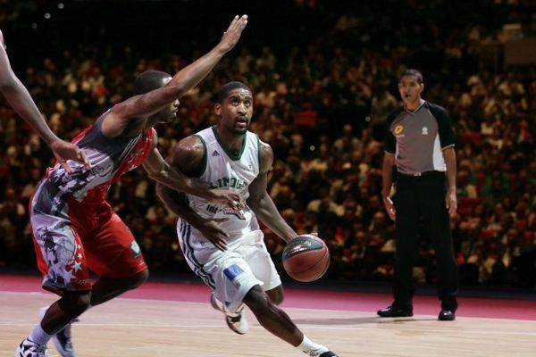 Bradley Wanamaker lors du match Chalon Limoges au palais des Congrès à Paris- 20 septembre 2012