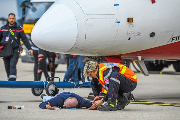 Illustration. Exercice d’intervention de services de secours en cas d’accident ou d’attentat, à l'aérodrome de Nîmes, en 2022.