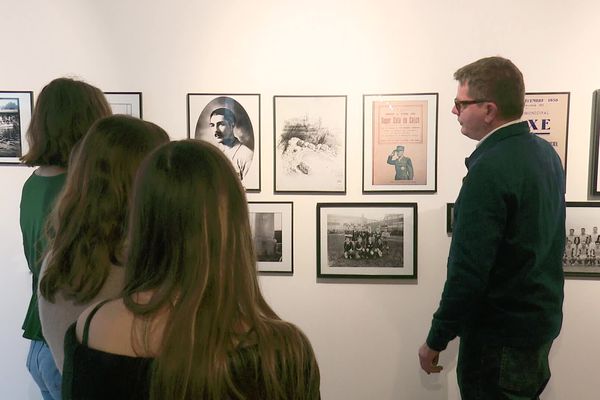 L'exposition a été construite par des élèves du lycée Edouard Branly et leur professeur Louis Teyssedou.