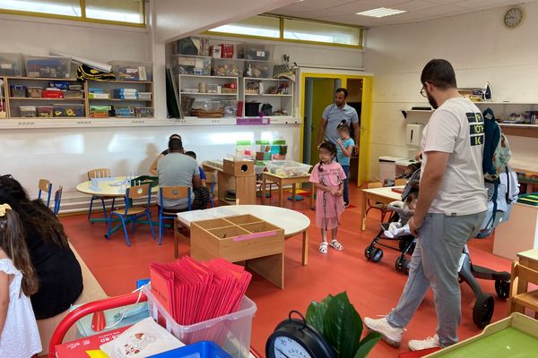 L'école maternelle Condorcet de Lormont en Gironde a pu rouvrir après une course contre la montre  pour que tout (ou presque) soit prêt à temps.