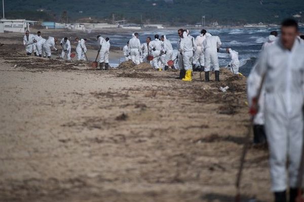 Nettoyage de la plage de Pampelonne à Ramatuelle, le 18 octobre 2018