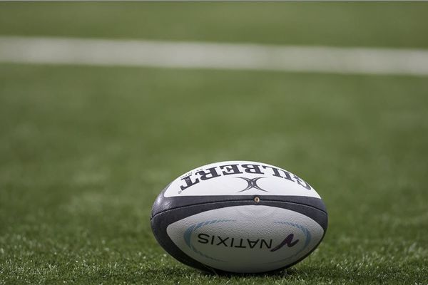 Le match entre l'équipe espoir de l'UBB et celle du Stade Français au stade Moga a été interrompu, cinq minutes après le coup d'envoi