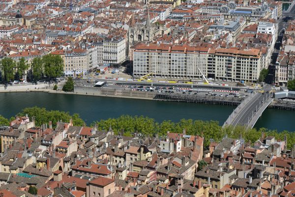 La ville de Lyon compte 180 000 étudiants.