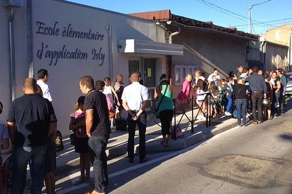 Carcassonne - la rentrée dans une école élémentaire - 2 septembre 2014.