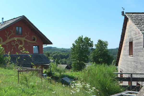 Faux la Montagne, 465 habitants, est l'une des plus petites communes de la région à disposer d'un écoquartier. Ce projet a été imaginé pour s'adapter aux besoins de la population.