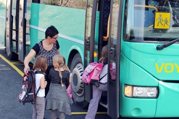 Hier, un extincteur a explosé dans un bus transportant une quarantaine d'enfants d'un centre aéré, sans faire de victime.