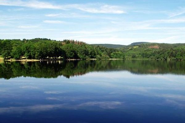 Le lac des Montagnès, dans le Tarn. 