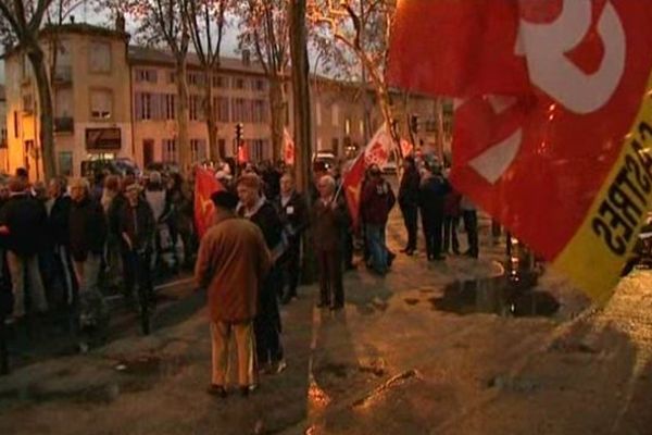 Les manifestants se sont retrouvés devant la sous-préfecture, à Castres. 