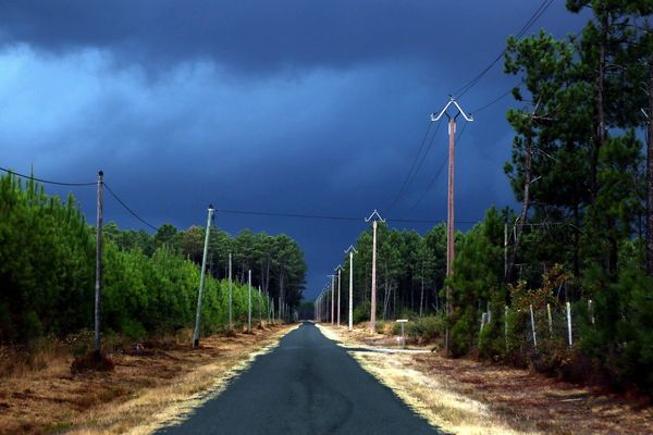 33 500 foyers encore privés d'électricité en Pays de la Loire en fin de matinée ce mercredi 14 septembre (illustration)