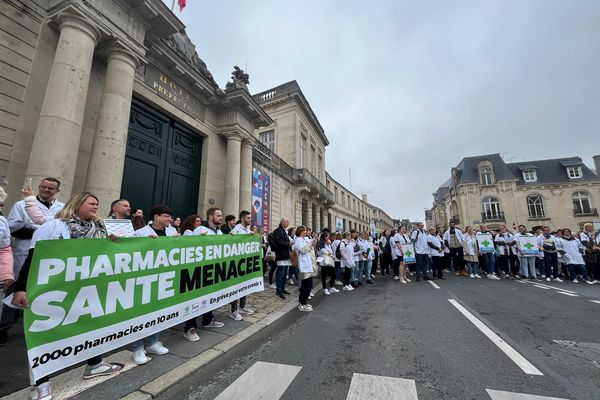 De multiples inquiétudes ont poussé les pharmaciens à organiser cette "journée morte" dans les pharmacies de France. Près de 90% des officines sont fermées.