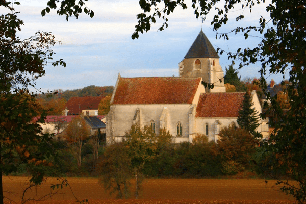 Levis est une petite commune de 200 habitants, entre Auxerre et Clamecy, dans l'Yonne.