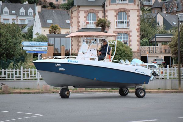 Le Tringa, bateau amphibie inventé par Guirec Daniel à Perros-Guirec