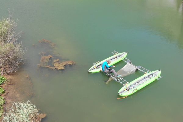 L'équipe Plastilac recherche la présence de microplastiques dans les lacs d'altitude des Alpes. 