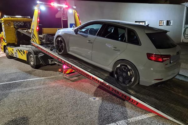 A bord de cette Audi RS3, il y avait deux jeunes hommes d'une vingtaine d'années.