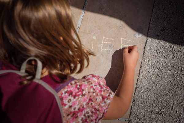 Lors d'une manifestation pour le droit à l'instruction en famille