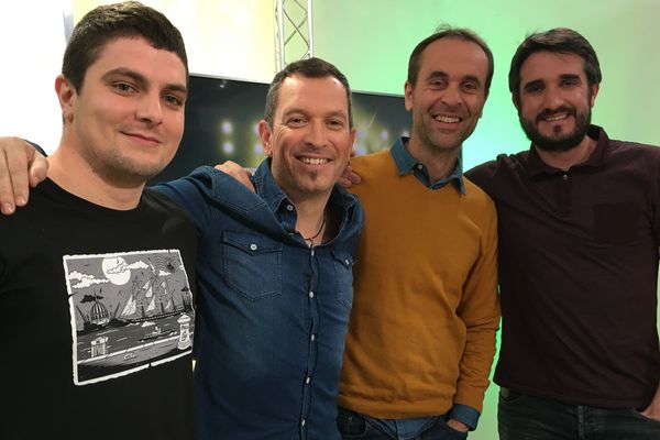 Anthony Brulez et ses invités sur le plateau de Canariplay