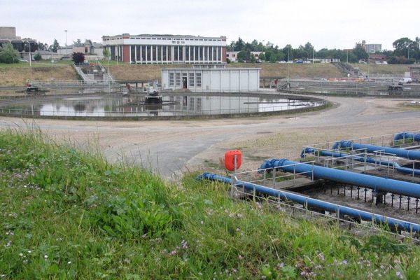 Station d'épuration d'Achères (Yvelines), en 2004.