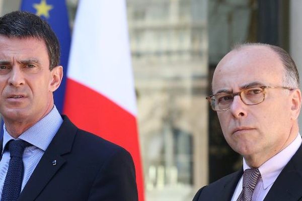 Manuel Valls et Bernard Cazeneuve en visite dans les Alpes-de-Haute-Provence. 