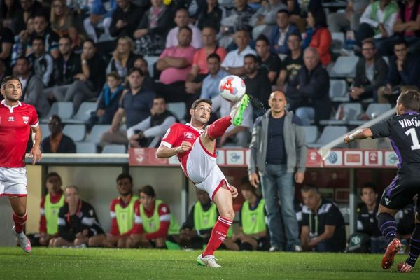 11/09/15 - L2, 6e journée - Nîmes- Ajaccio (0-0-) stade des Costières