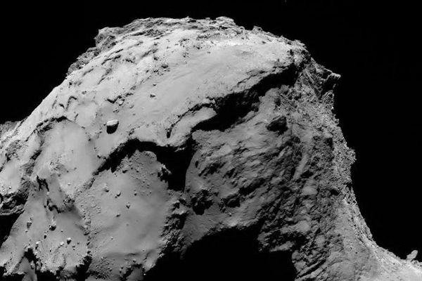  
I Photographie prise par la sonde Rosetta à 15,5 kilomètres de la comète Tchouri sur laquelle elle s'est écrasée ce vendredi 30 septembre.