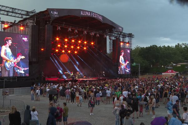 Mademoisellle K en soirée d'ouverture du festival Aluna à Ruoms en Ardèche