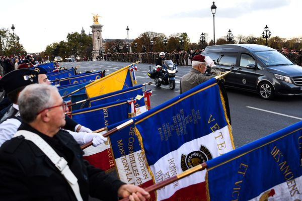 Plusieurs hommages ont été rendus au militaire français Ronan Pointeau, tué samedi au Mali. Le militaire du 1er régiment de Spahis de Valence a passé de nombreuses années dans la région de Montpellier.