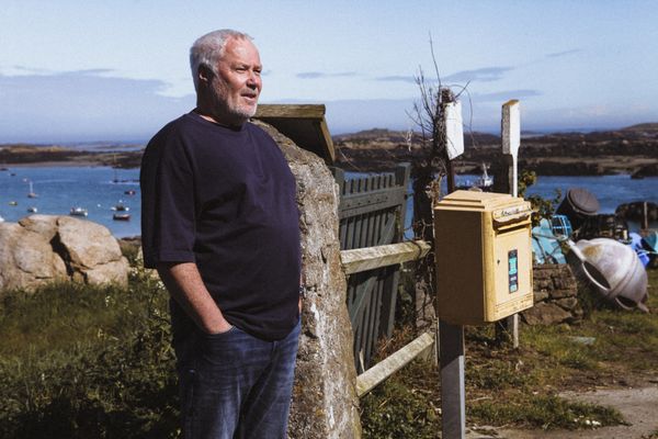 Hervé Hillard habite Chausey à l'année et c'est une chance formidable