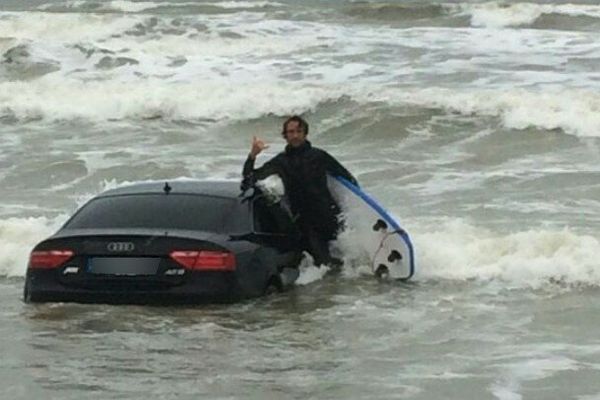 Une Audi a été découverte dans l'eau plage des Granges à Olonne-sur-Mer