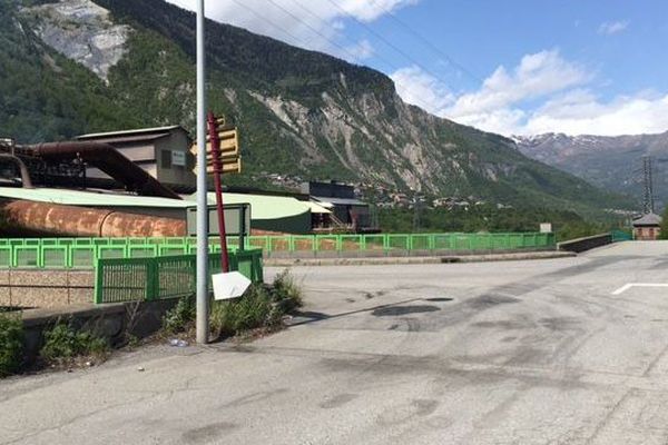 Le carrefour qui pose problème près de l'usine Ferroperm sur la route des Karellis