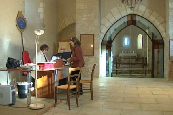 Mairie de Sainte-Lunaise (18) dans l'église