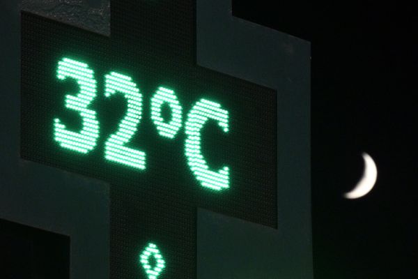 Le mercure électronique affichait 32°C entre 4h et 5h du matin, le 31 juillet 2024 à Port-Vendres, dans les Pyrénées-Orientales.