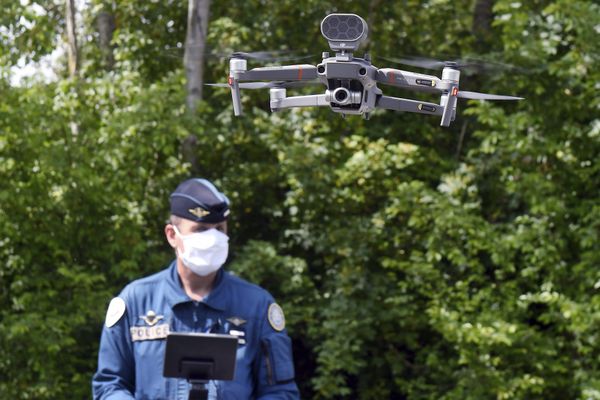 Depuis une janvier 2022, la loi autorise l'usage des drones par les forces de l'ordre sous condition.